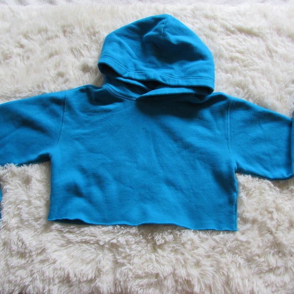Cropped TNA hoodie - Picture 1 of 6